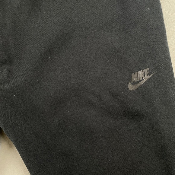 Nike Tech Fleece Cropped Jogger Pants Black Mens M Athletic Casual Sporty Sweats - Picture 4 of 12